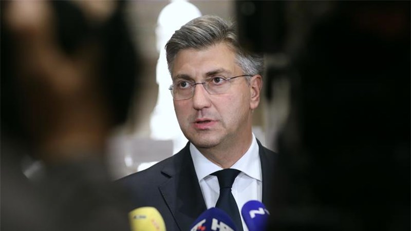 Najprimjerenije je da glavni državni odvjetnik sam podnese ostavku, a ako to ne učini Vlada će tu odluku donijeti sutra 